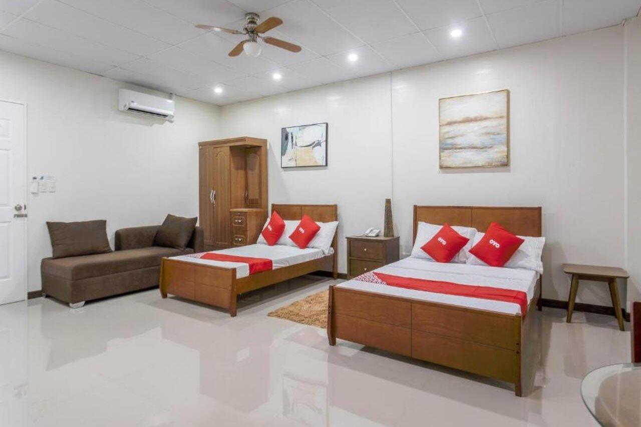 La Belladoza Near Airport Hotell Paranaque City Exteriör bild